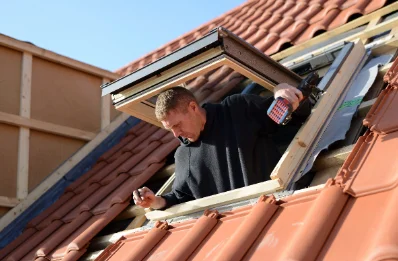 Pose de fenêtres de toit Velux à Saint-Martin-de-Bréthencourt